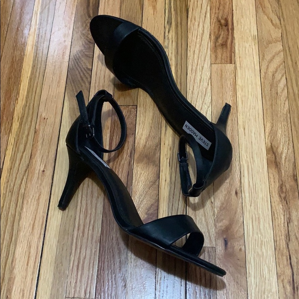 Facee Leather Sandals